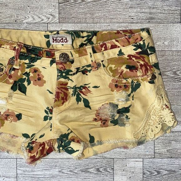 Retro, Floral Low Rise Boho Jean Shorts - Picture 2 of 9